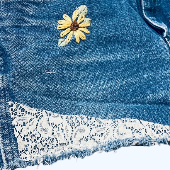 WRANGLER embroidered cutoff shorts, Daisy Dukes, Girls size 12-14 - Picture 6 of 11